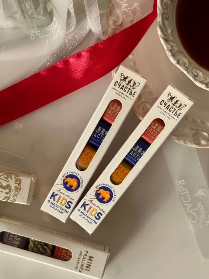 Набор из 6 конфет «Счастье» Детям Набор из 6 конфет «Счастье» Детям