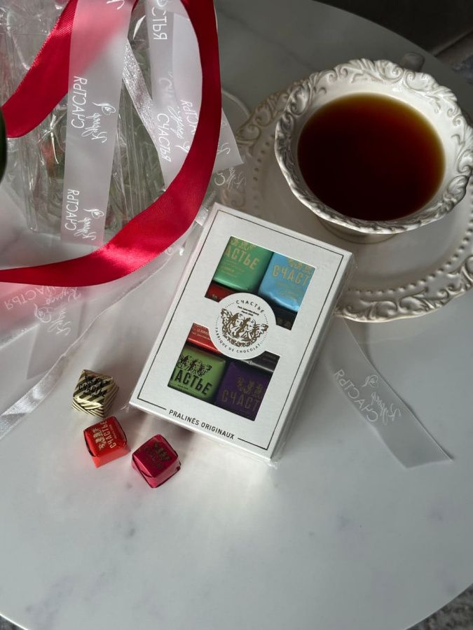 Набор из 6 конфет «Счастье» Набор из 6 конфет «Счастье»