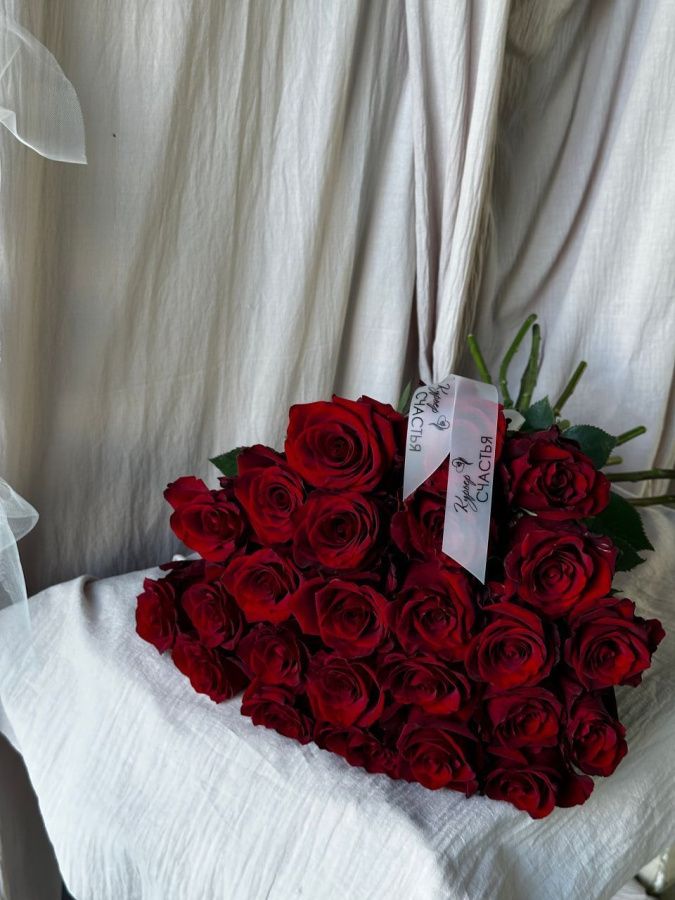 Элитные Красные Розы 25 шт. Элитные Красные Розы 25 шт.